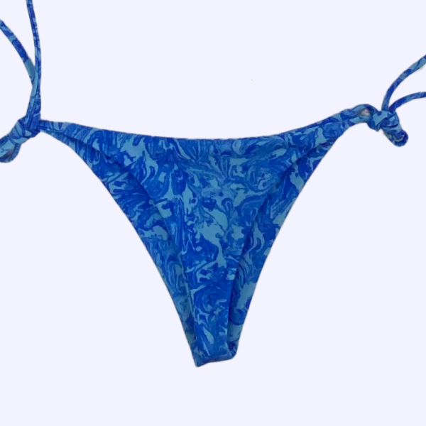 Bottom blue water amarres
