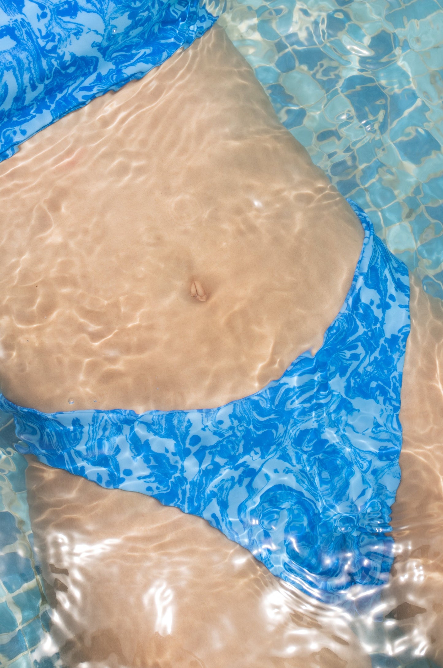 Bottom blue water, corte alto